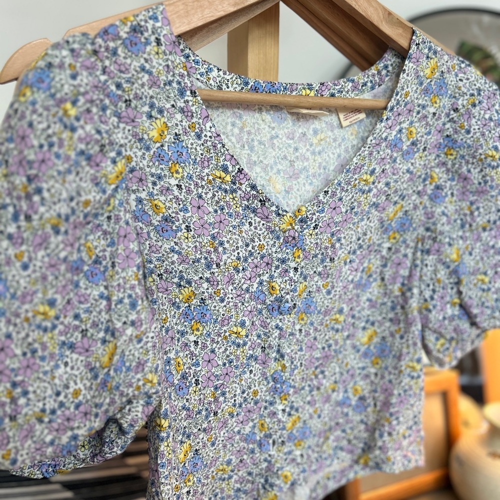 Levi's Floral V-Neck Blouse -‎ Purple and Yellow